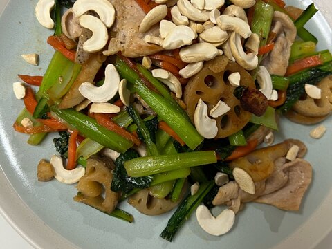 豚肉と小松菜、蓮根のオイスターソース炒め